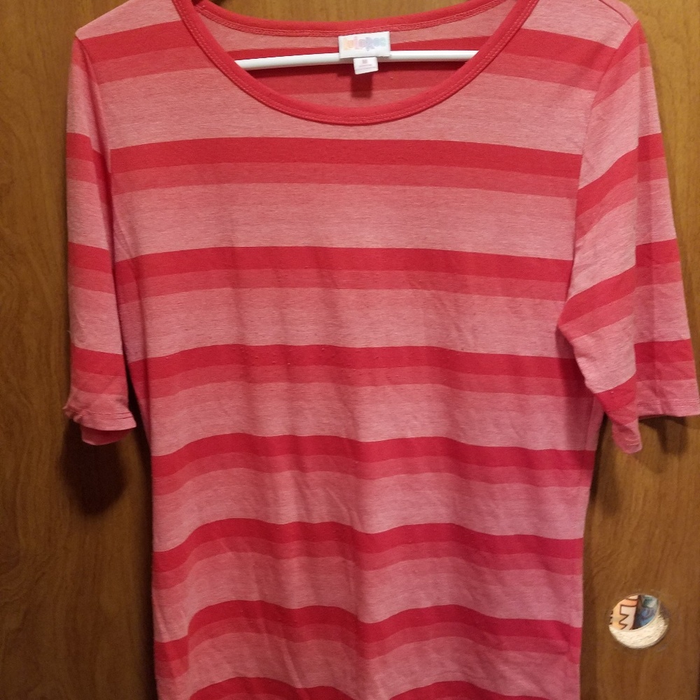 Lularoe shirt